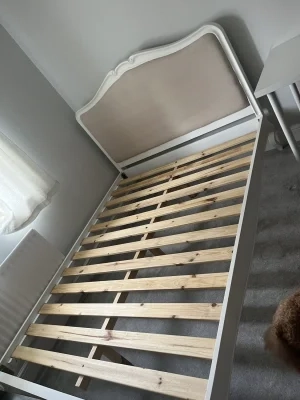 Juliette Shabby Chic Antique White Upholstered 5ft King Bed, Stunning White French bed. Quality — image 2