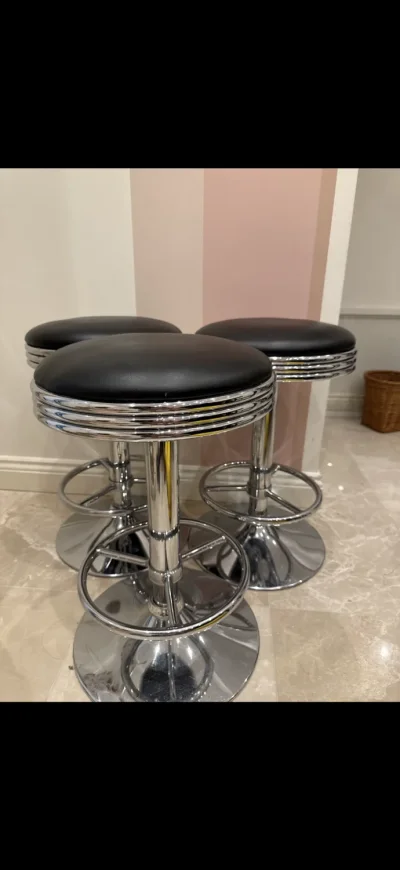 Bar stools — image 3