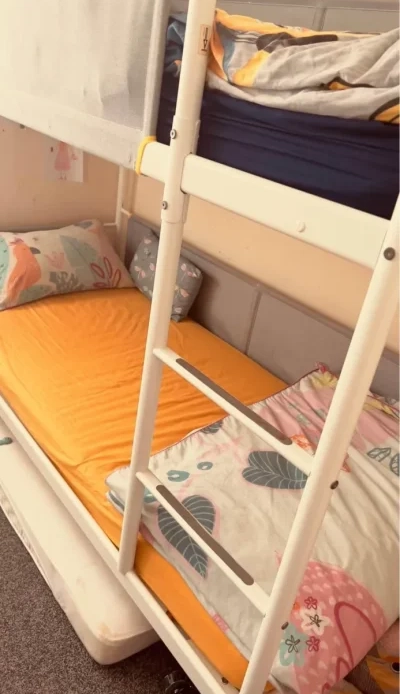 Bunk bed/mattress — image 4