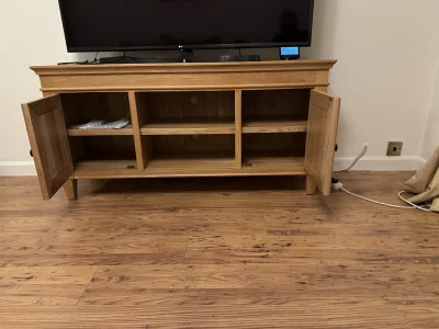 Oak TV cabinet — image 2