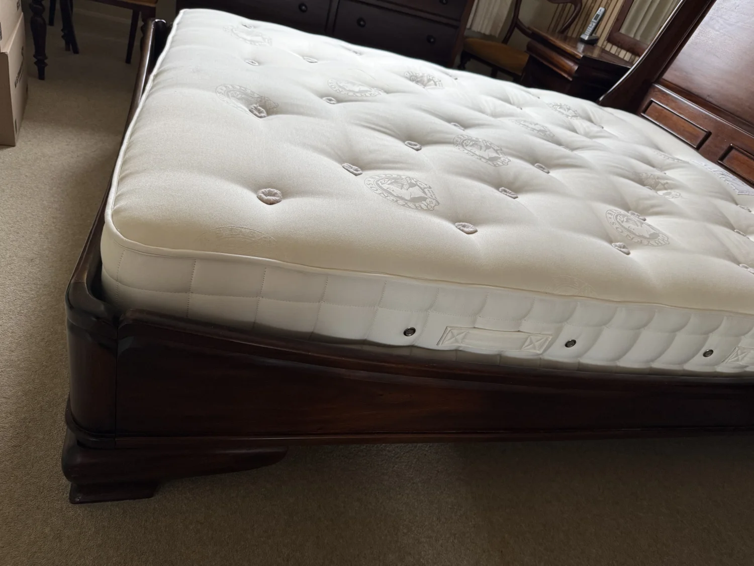 Slipper Bed for 150cm mattress  plus two matching bedside cabinets