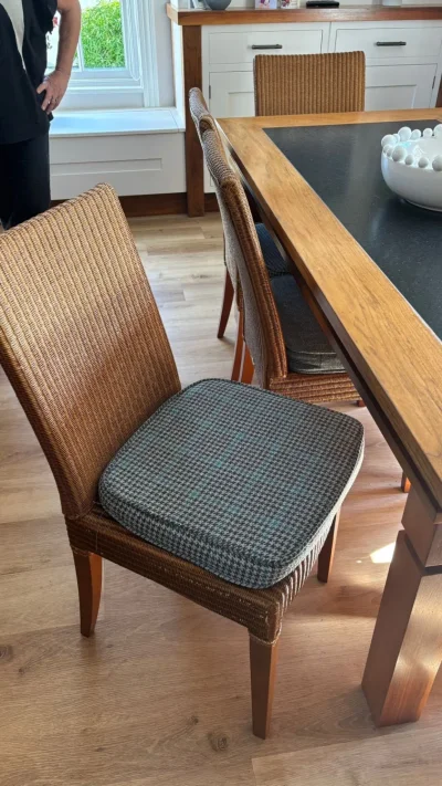 Vincent Sheppard Luxury Dining Table Set — image 5