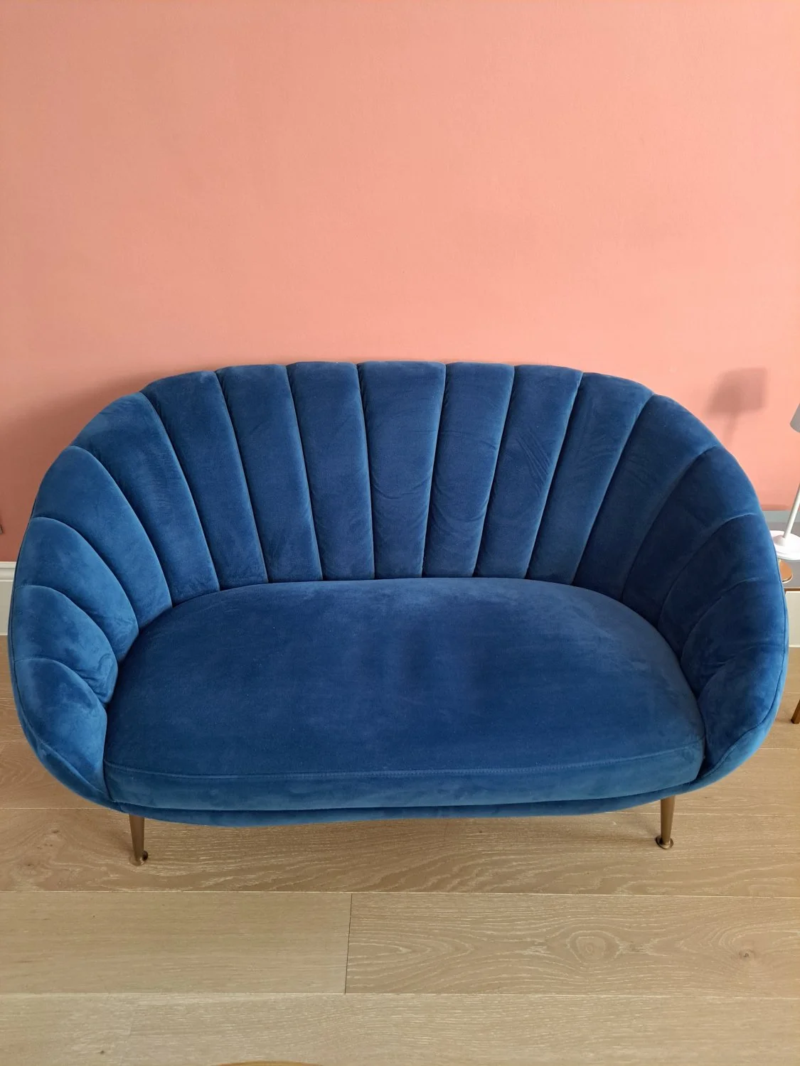 Stylish Modern Curved Blue Velvet Sofa with Channeling