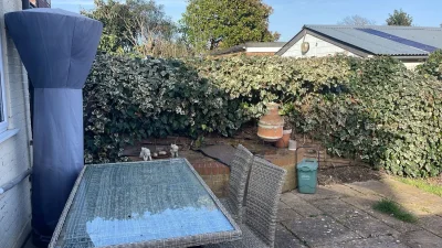 Modern Outdoor Patio Area with Furniture and Grill. Table + 6 Chairs . Includes if you wish to take a standing heater, and a BBQ. — image 3