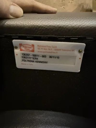 Stylish Modern Armchair by Poltrona Frau - Perfect for Any Space — image 3