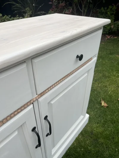Charming Modern White Sideboard with Natural Wood Top — image 7