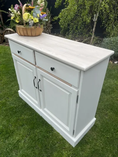 Charming Modern White Sideboard with Natural Wood Top — image 3