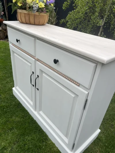 Charming Modern White Sideboard with Natural Wood Top — image 4
