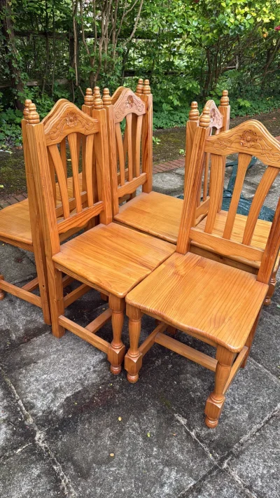 Set of 6 vintage wooden dining chairs with decorative on Furnish Well