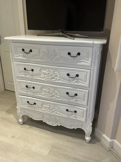 French antique style Rococo chest of drawers in white — image 2