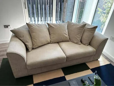 Beige / Cream 3 Seater Sofa Clube Sofa With Comfy Cushions Modular Sectional Couch !!! — image 2