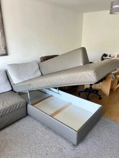L-shaped Sofa with pull out bed and storage — image 3