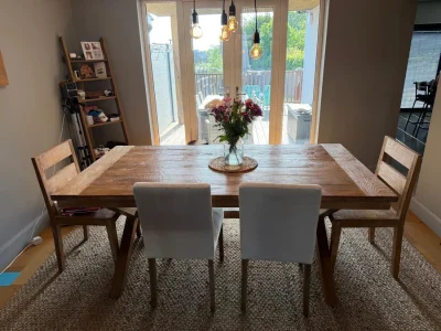 Padang wooden dining table 200 cm + 4 chairs + bench - Lombok - LIKE NEW — image 2