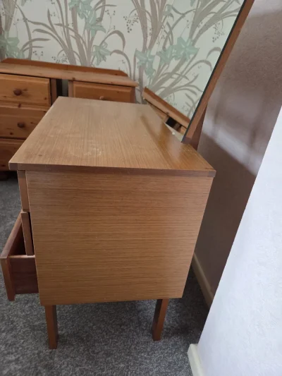 Oak Drawer Unit with Attached Mirror — image 5