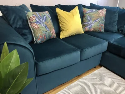 Modern Plush Velvet Olive Green 4x Seater Corner Comfy Sofa — image 3