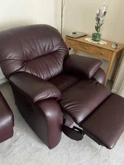 G Plan Leather 4 piece suite in Ox Blood Red — image 3