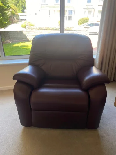 G Plan Leather 4 piece suite in Ox Blood Red — image 4
