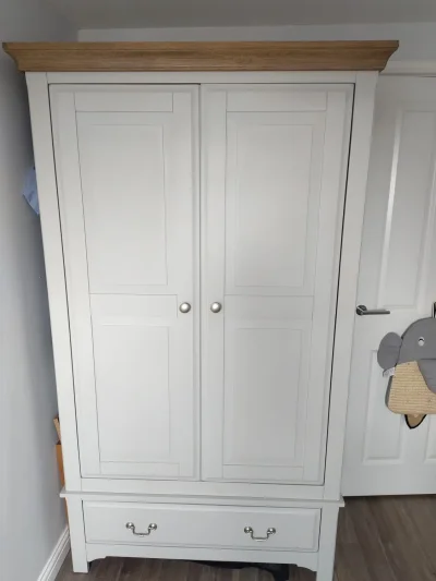 Light Grey Double Wardrobe with Oak-Effect Top and Lower Drawer — image 3