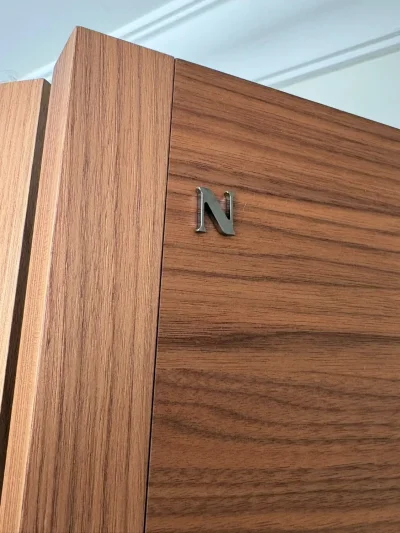 Natuzzi shelving unit - Walnut with 5 shelves — image 9