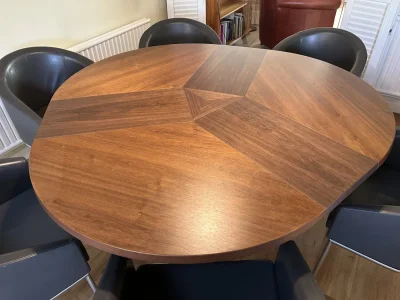 Skovby Round walnut-tone extendable pedestal dining table with radial veneer top — image 3