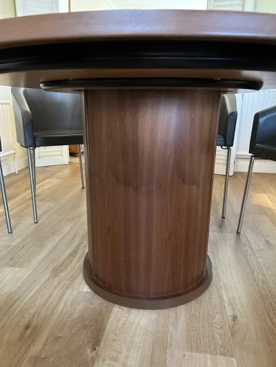 Skovby Round walnut-tone extendable pedestal dining table with radial veneer top — image 7