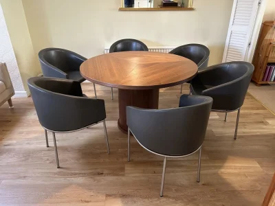 Skovby Round walnut-tone extendable pedestal dining table with radial veneer top — image 9