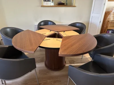 Skovby Round walnut-tone extendable pedestal dining table with radial veneer top — image 5