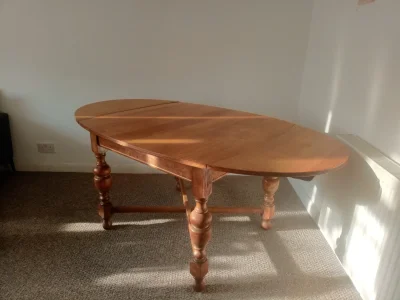 Extending dining table — image 2
