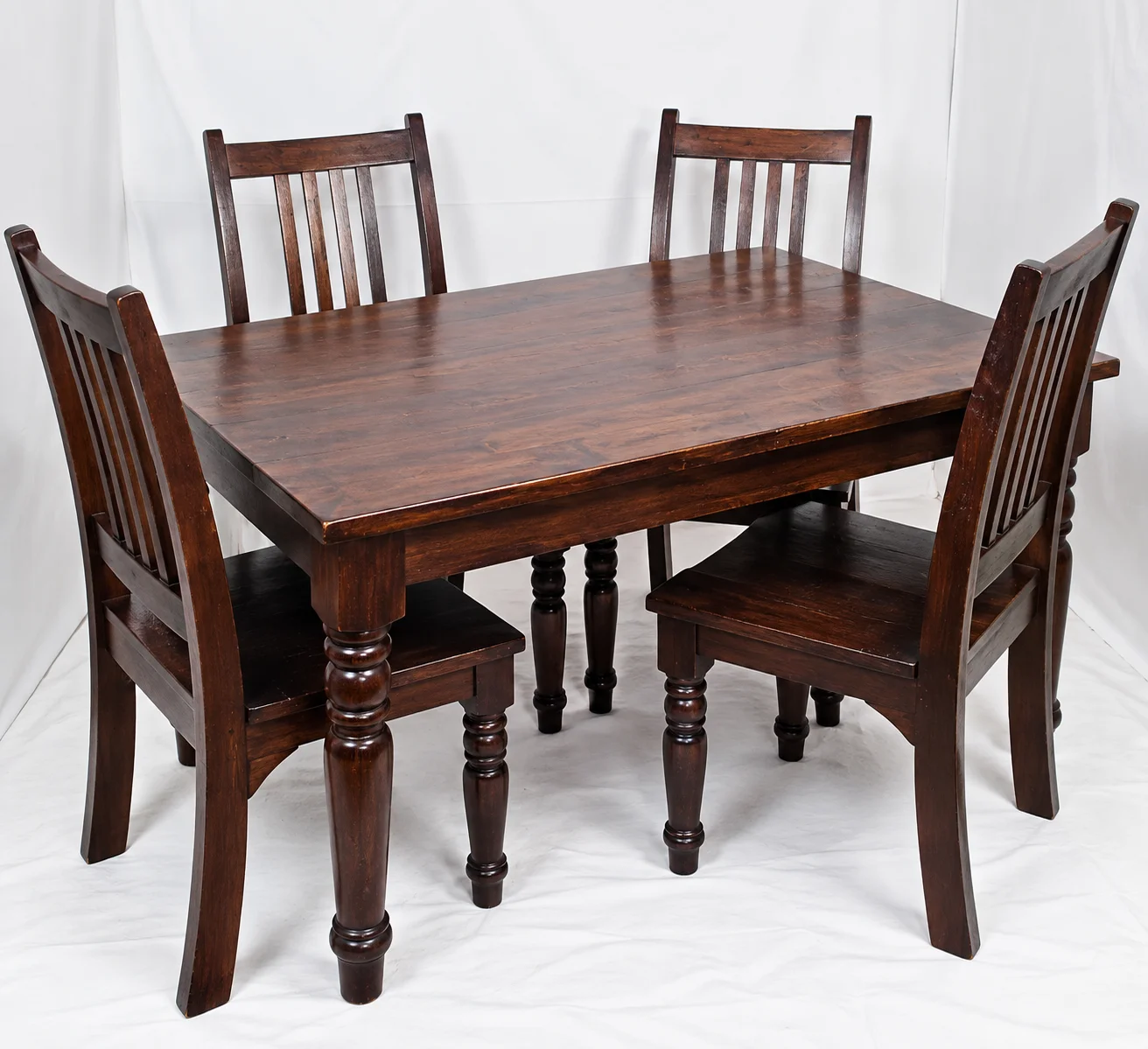 Dark Hardwood Dining Table & 4 Matching Chairs – Indian Style – Excellent Solid Construction