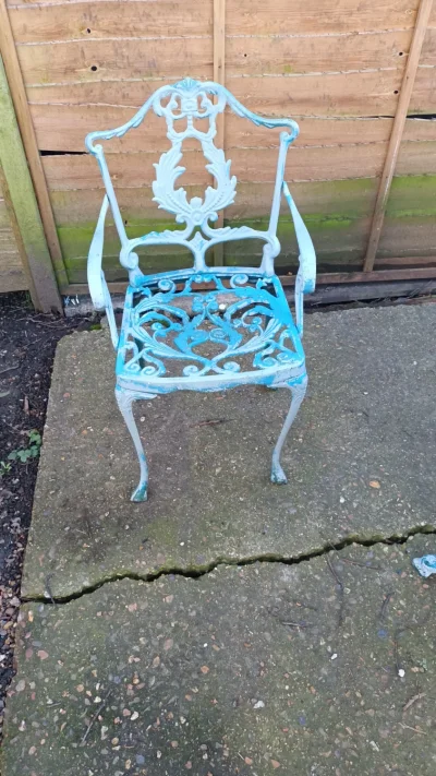 Vintage Garden Table & Chairs — image 2
