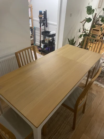 Oak-effect extendable dining table with white painted frame — image 4