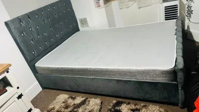 Double luxury bed and mattress — image 2