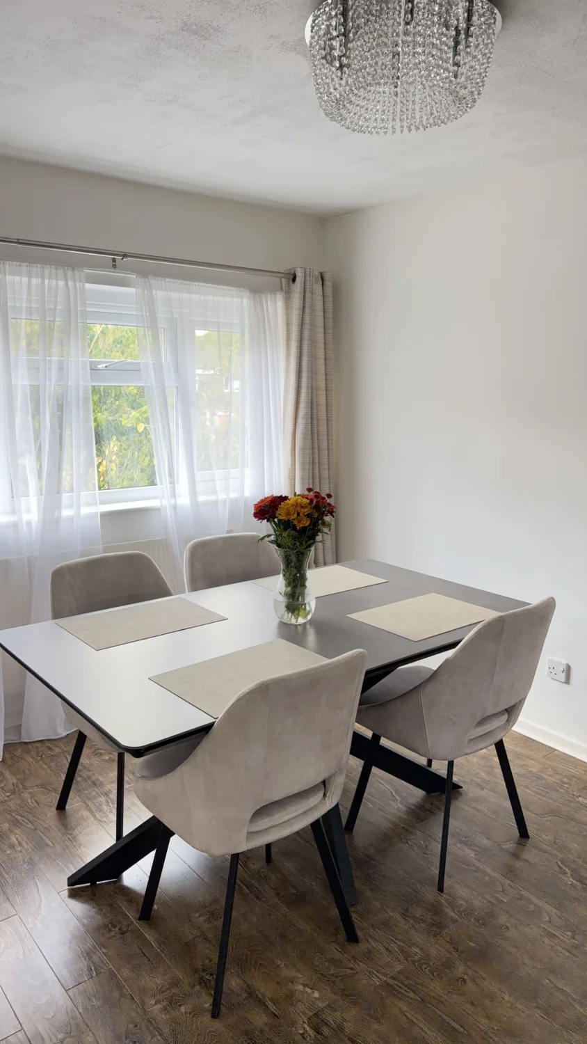 Dining Table and 4 Cream Velvet Dining Chairs – Excellent Condition