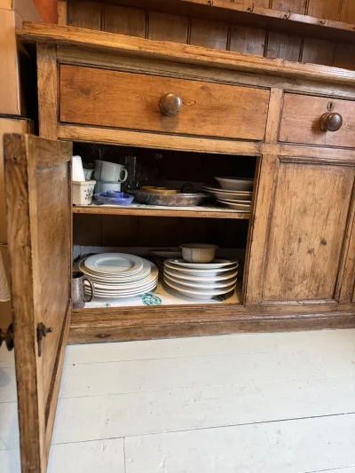 Vintage rustic pine dresser with plate rack, drawers and cupboard storage — image 5