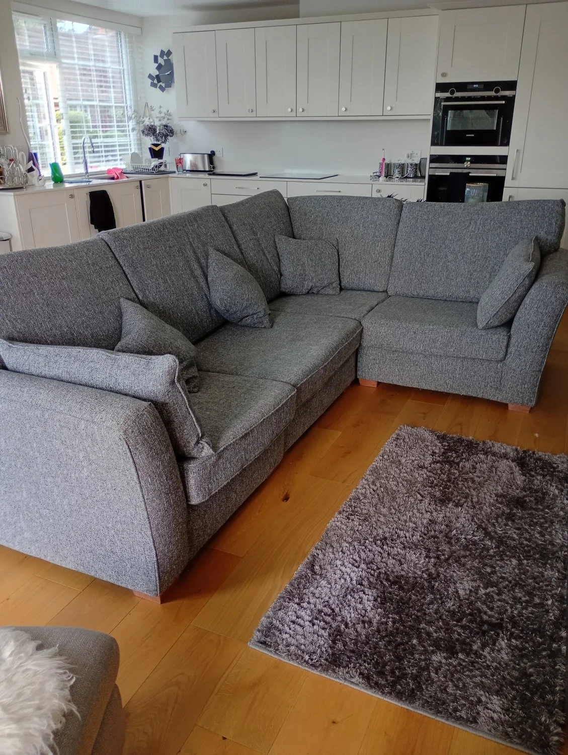 Large Grey Fabric L-Shaped Corner Sofa with Chaise, 290cm Wide
